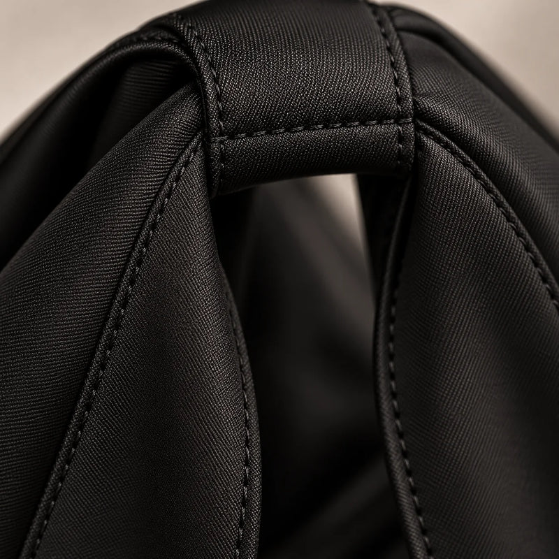 Wide shoulder straps